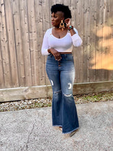 Load image into Gallery viewer, Flaring Jeans Ann | Trendy and Comfortable Denim
