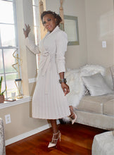 Load image into Gallery viewer, Sassy Ann
